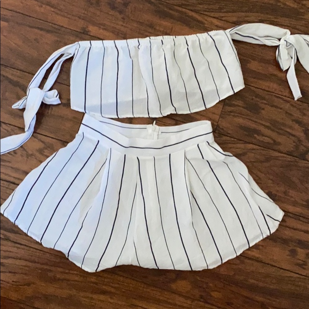 Short and bandeau set